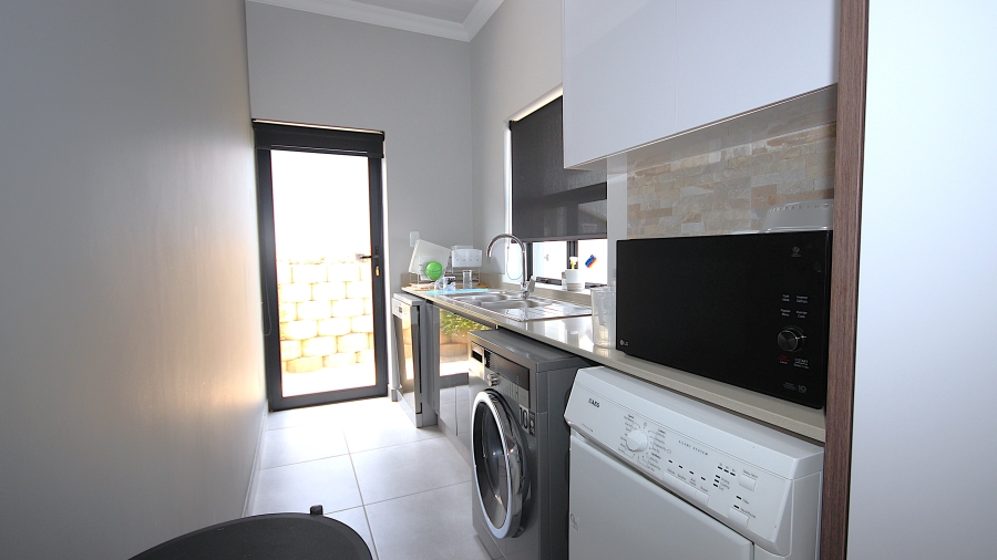 3 Bedroom Property for Sale in Monte Christo Western Cape